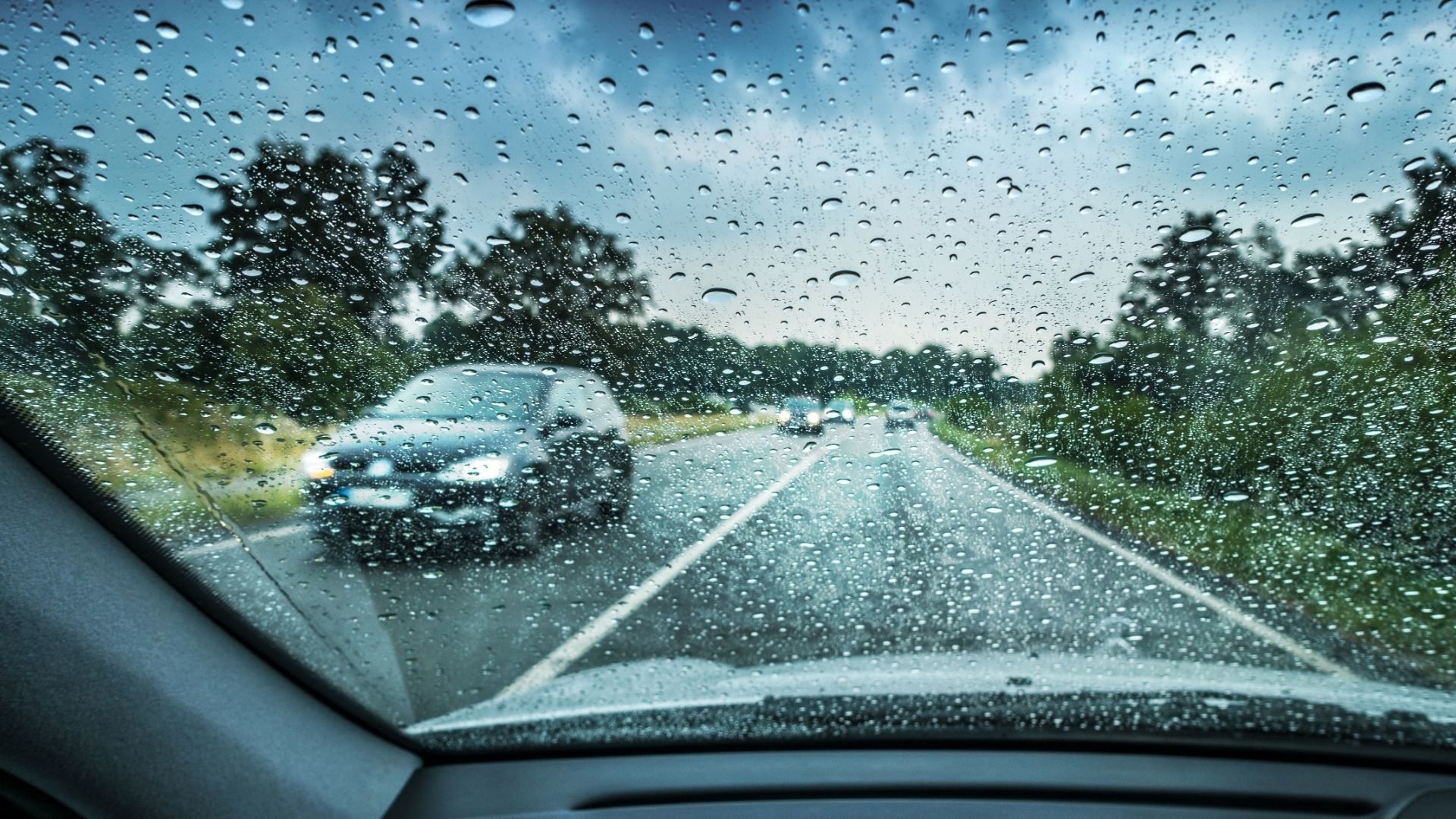 este-jueves-continuaran-las-lluvias-por-sistema-frontal-localizado-al-norte-del-pais