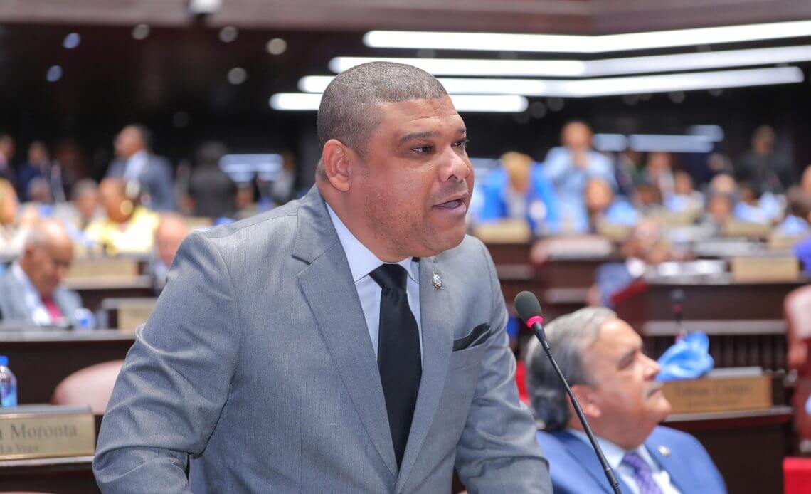 diputado-del-prd-asegura-improvisacion-caracteriza-primeros-100-dias-segundo-periodo-gobierno-de-abinader