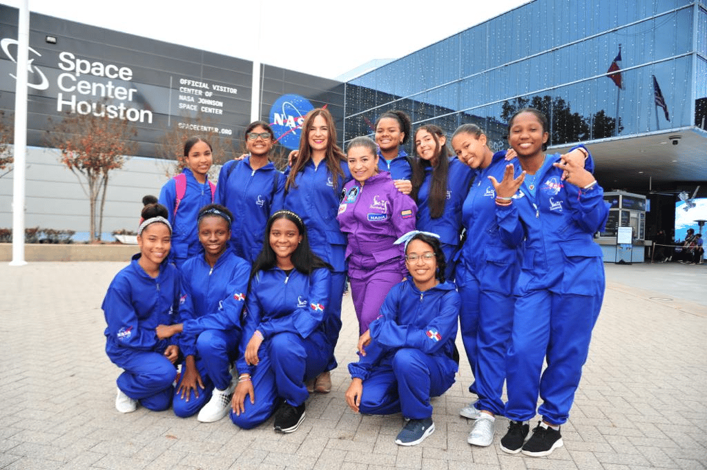 quince-ninas-dominicanas-iran-a-la-nasa-bajo-el-programa-“ella-es-astronauta”