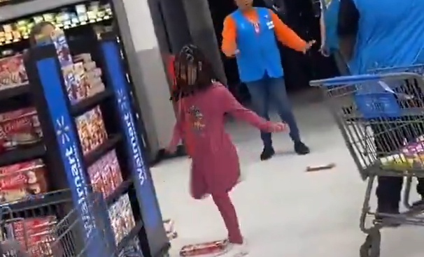 una-nina-destrozo-una-tienda-en-eeuu.-dejando-a-todos-en-asombro