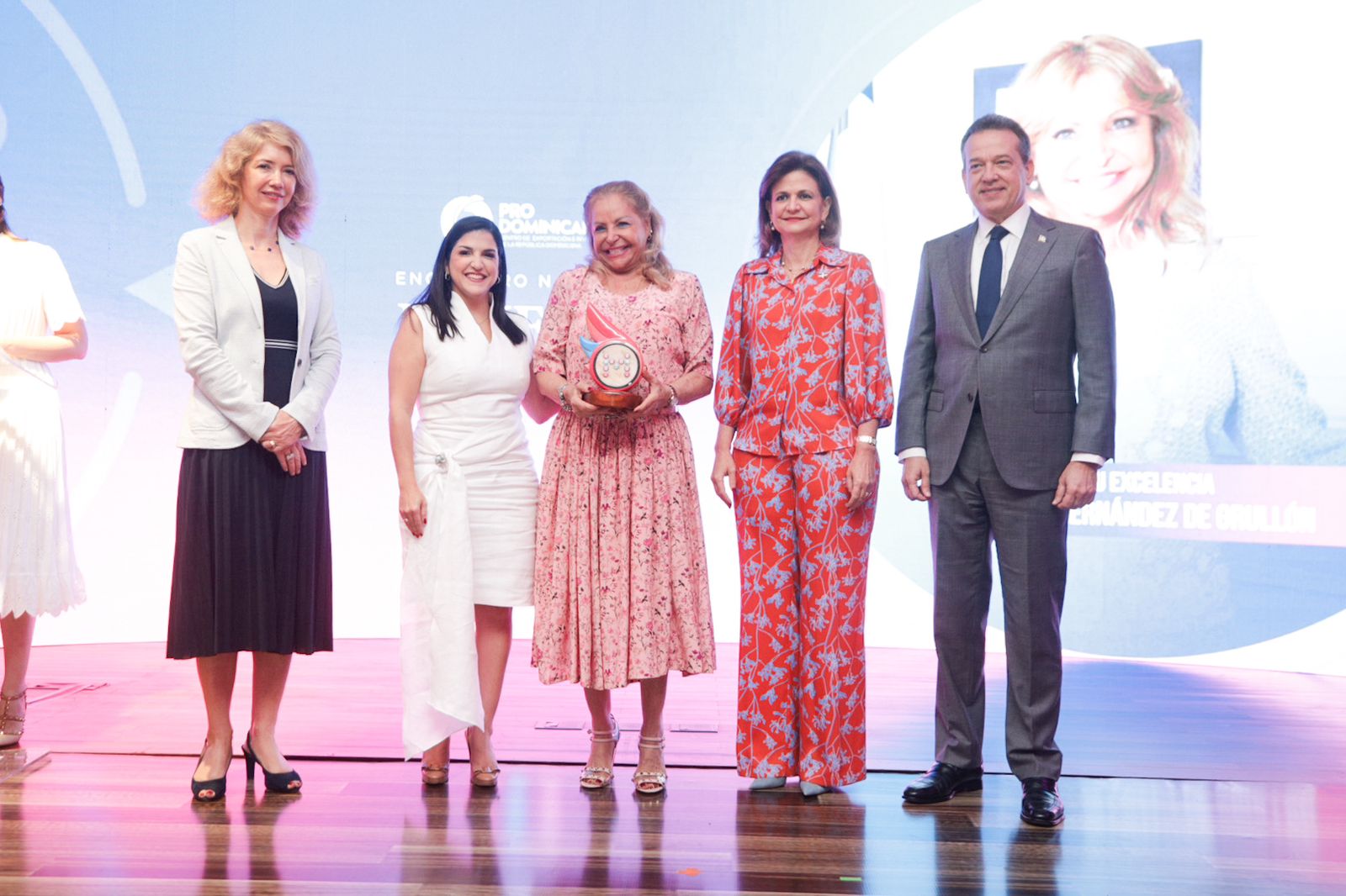 raquel-pena-destaca-avances-del-liderazgo-femenino-en-el-sector-exportador