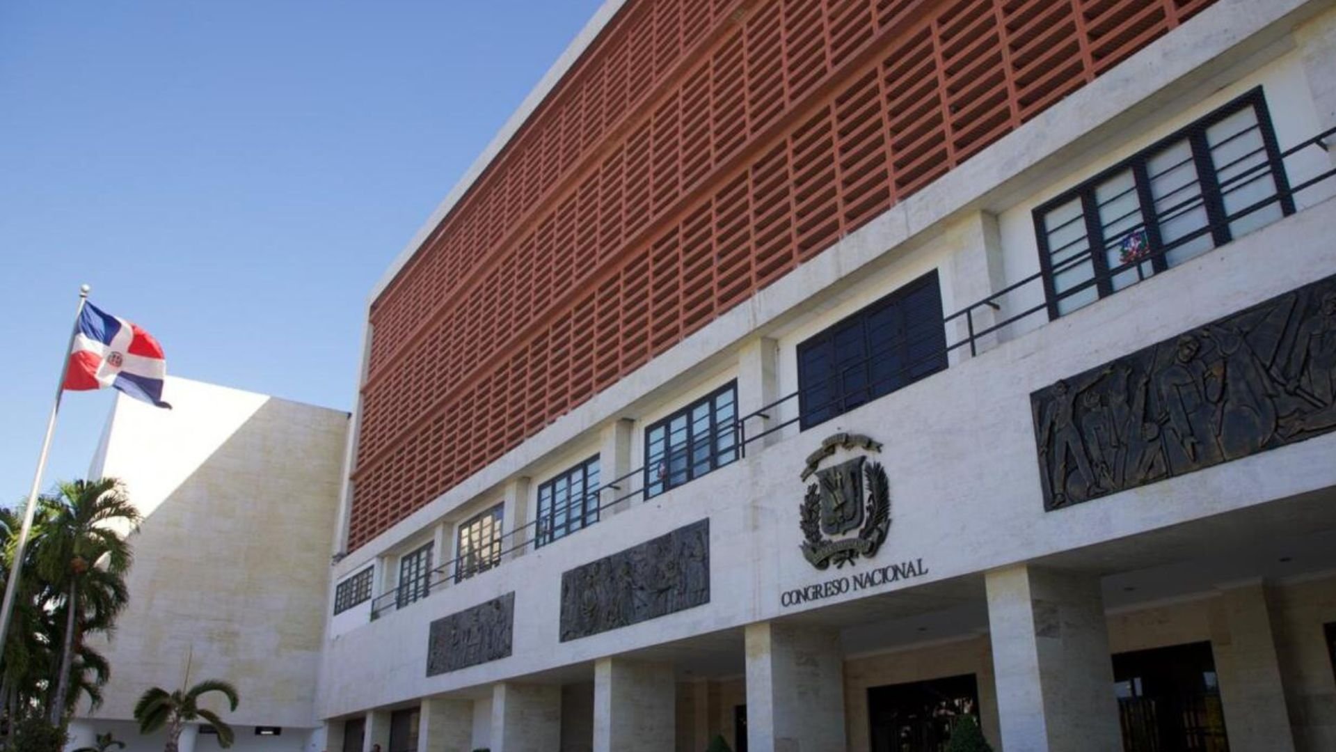 oposicion-critica-sometimiento-de-proyectos-para-perseguir-delitos,-mientras-codigo-penal-sigue-estancado