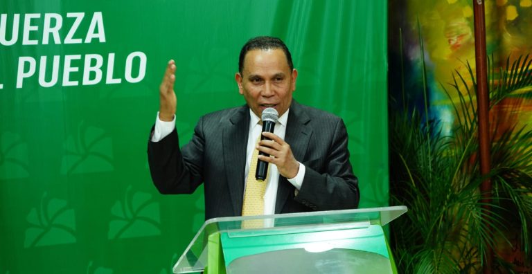 radhames-jimenez-pide-al-pueblo-frenar-el-gobierno-ante-escalda-de-prestamos