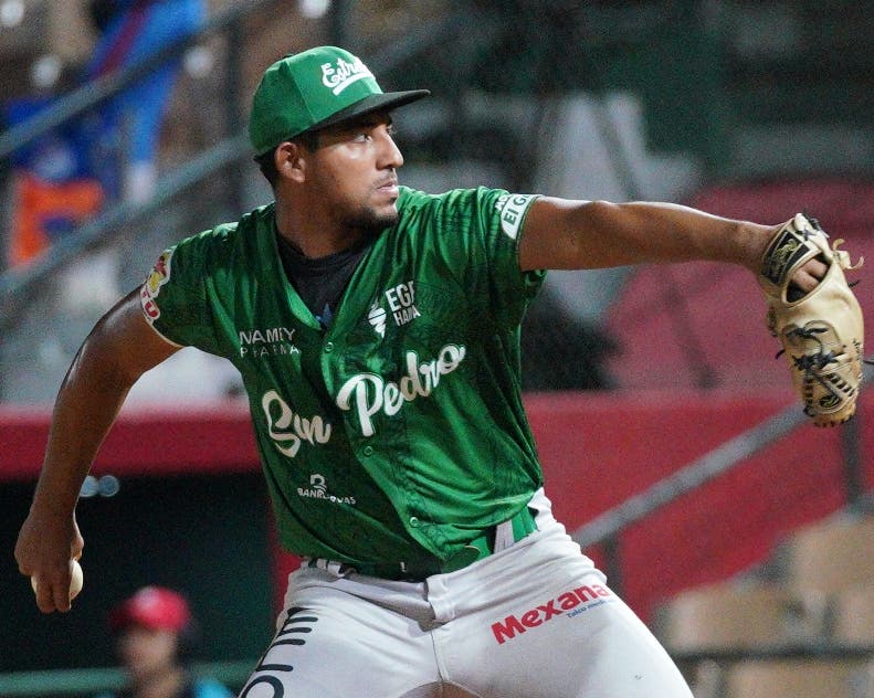 estrellas-se-apoyan-en-solido-picheo-y-bateo-oportuno