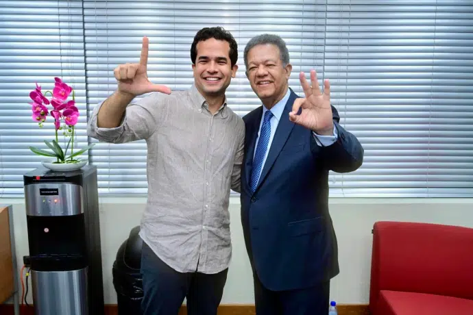 leonel-resalta-valores-de-su-hijo-omar-por-cumpleanos-33:-“estoy-inmensamente-orgulloso-de-ti”