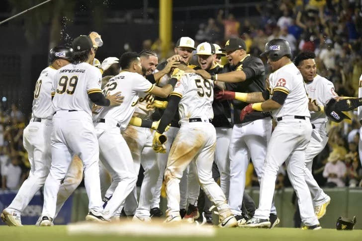 aguilas-frenan-el-avance-de-los-tigres