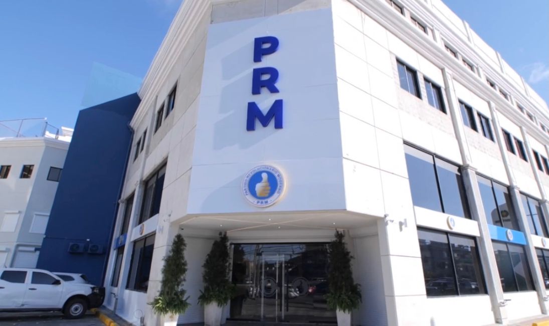 comision-de-estrategia-del-prm-presento-informe-de-evaluacion-a-presidentes-y-direccion-ejecutiva