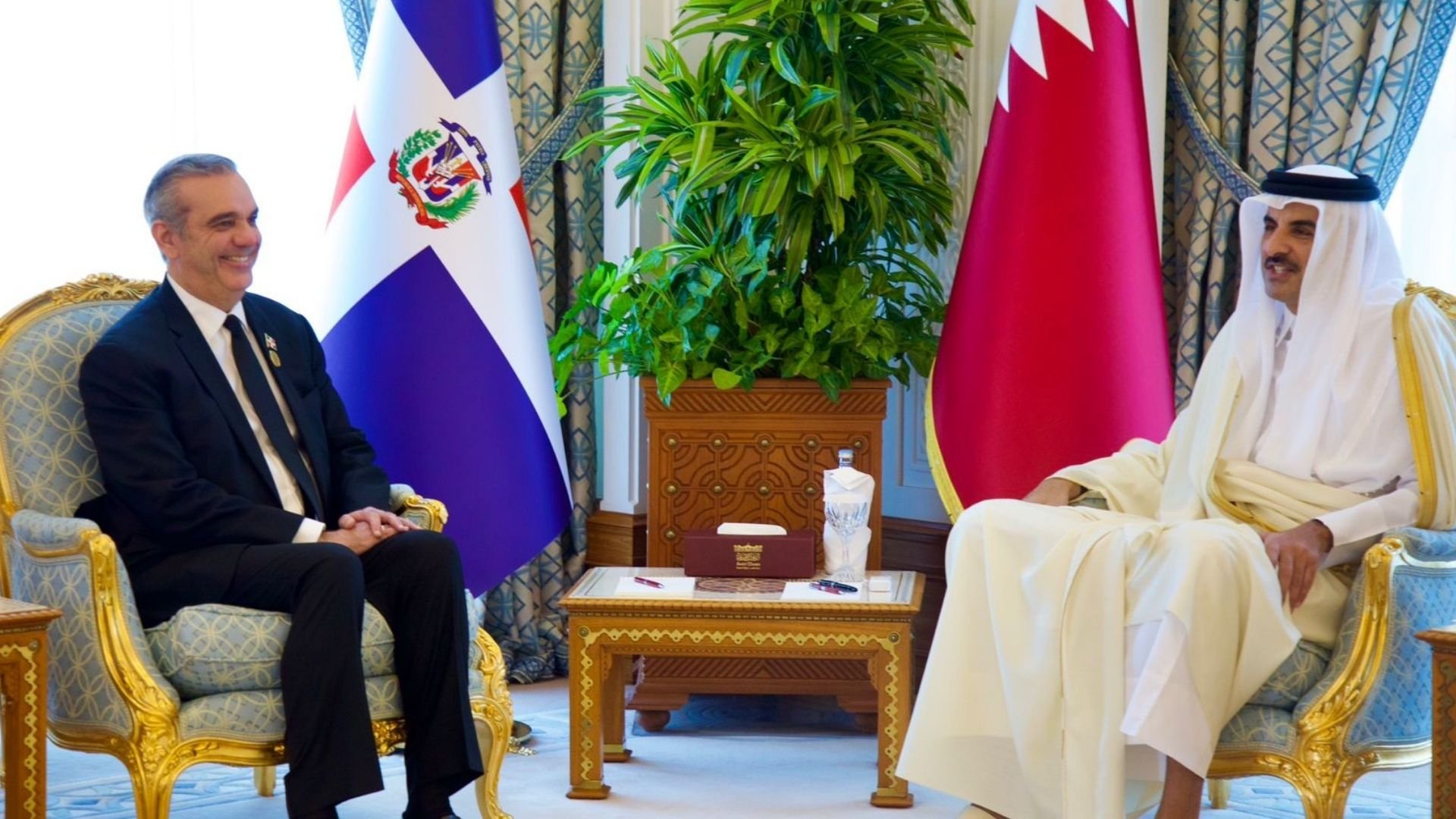 presidente-abinader-se-reunio-este-lunes-con-emir-de-qatar