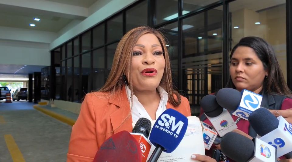 diputada-del-prm-propone-instituir-el-“dia-nacional-de-accion-de-gracias,-oraciones,-ayuno-y-el-perdon”-en-republica-dominicana