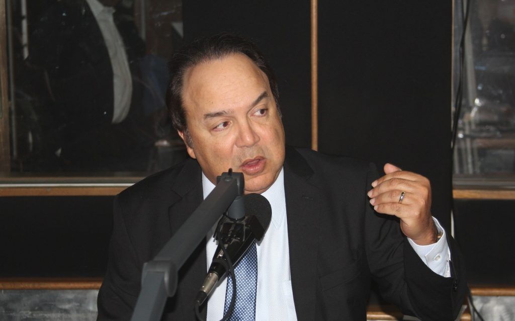 vinicio-castillo:-urge-gobierno-tome-medidas-para-detener-invasion-de-vientres-haitianas