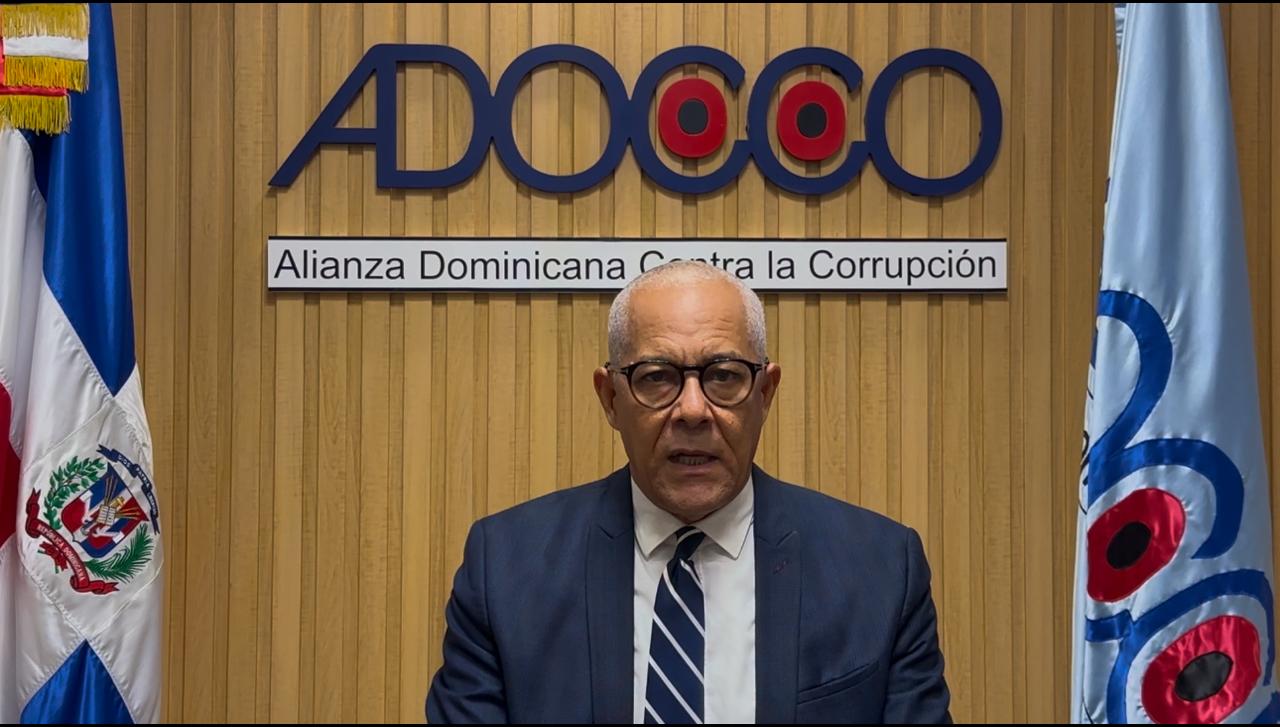 video-adocco-solicita-a-la-direccion-de-contrataciones-suspender-licitacion-para-recogida-de-basura-en-santiago-por-estar-viciada