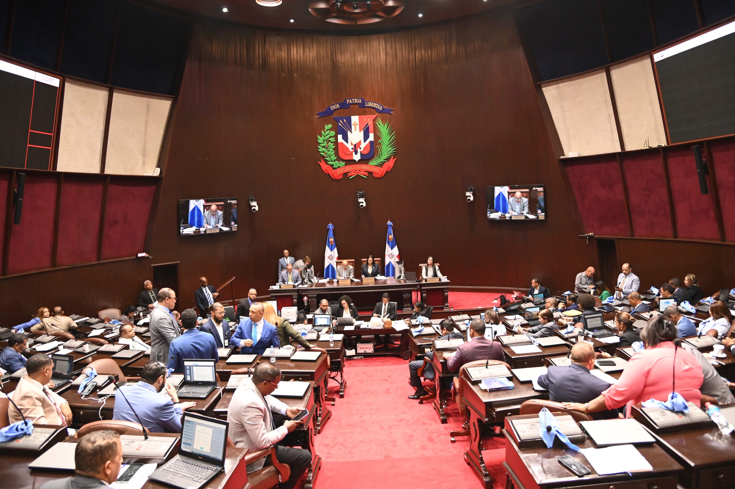 camara-de-diputados-aprueba-entrega-de-bono-vacacional-para-maestros