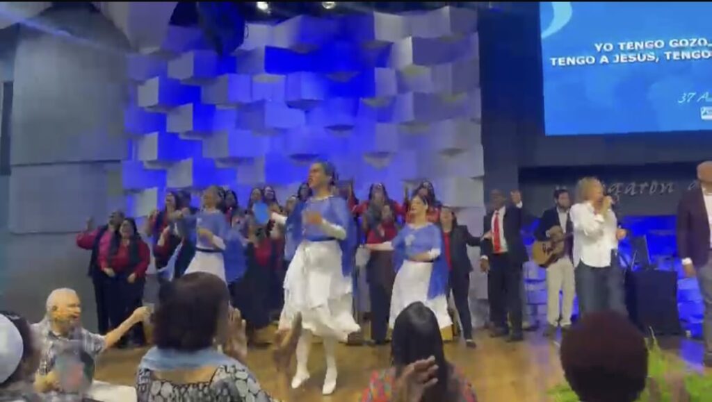 iglesia-de-cristo-ministerios-asociados-celebra-el-37-aniversario-en-el-pais