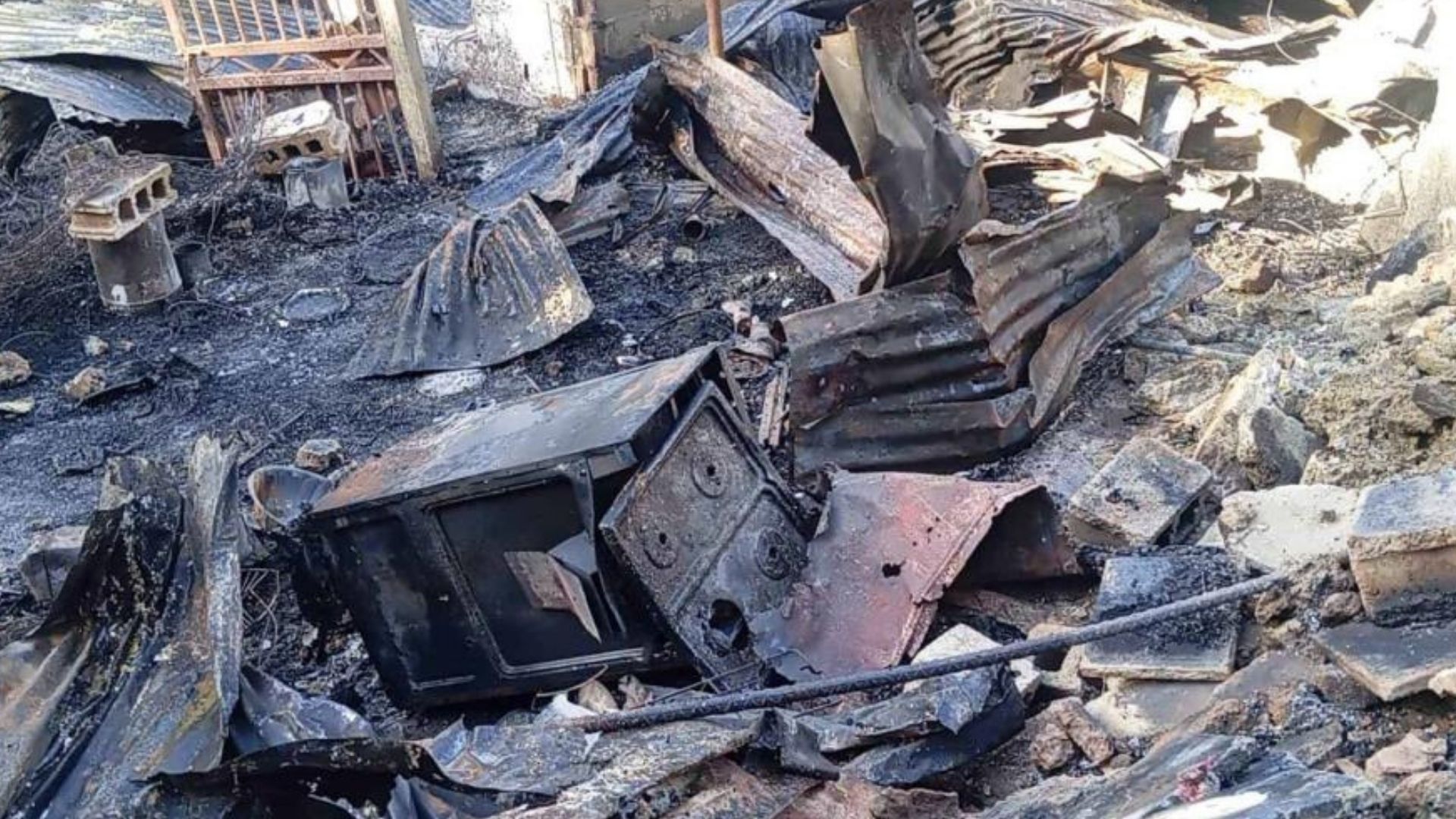 dos-ninos-mueren-en-incendio-que-afecto-unas-15-casas