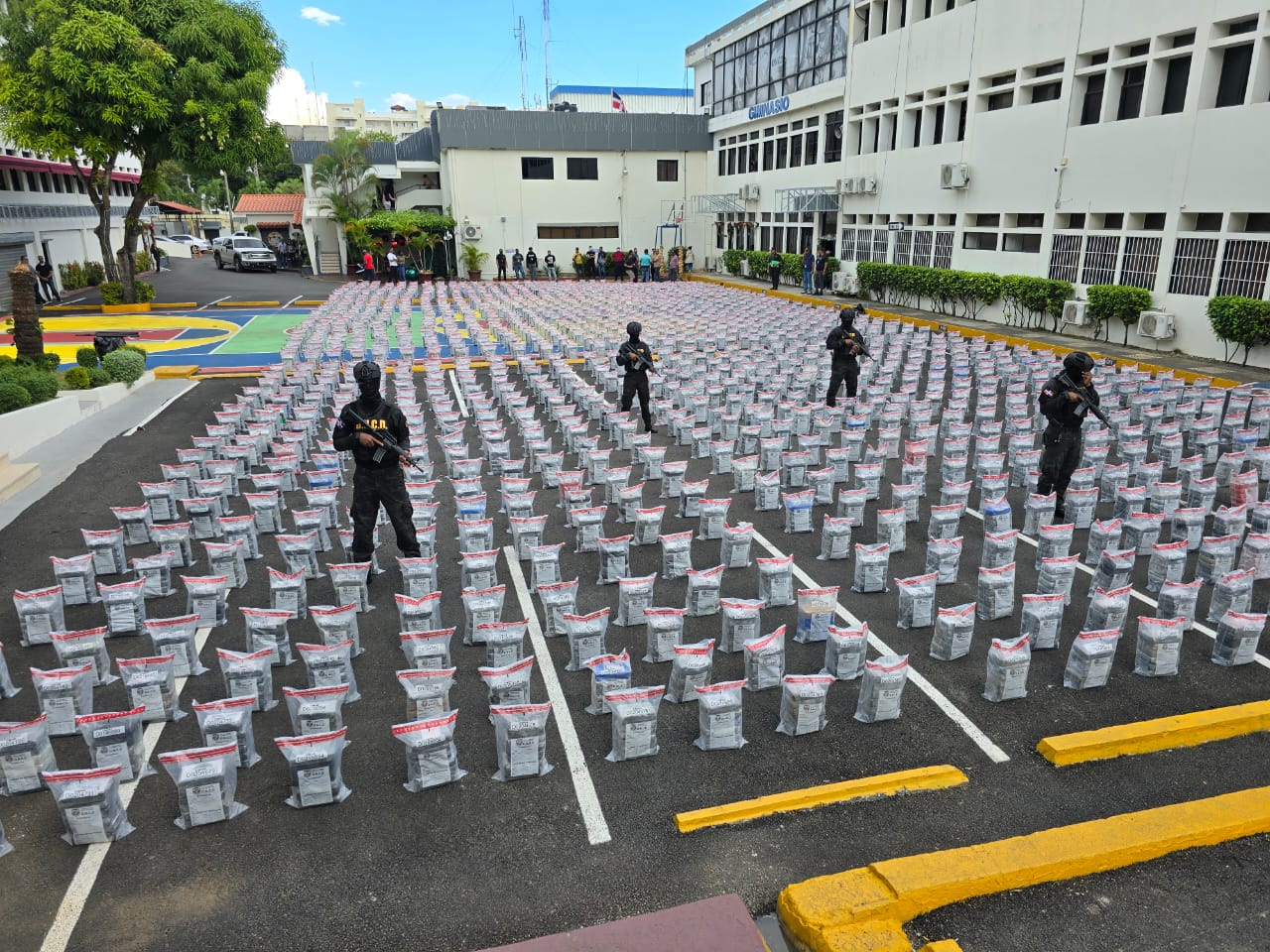 sociedad-civil-espera-informe-de-detalles-del-decomiso-de-9.8-toneladas-de-drogas