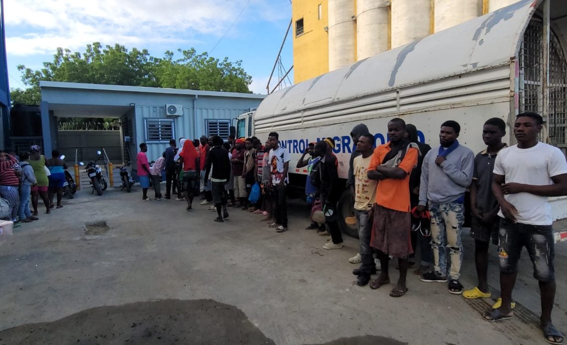 mas-de-cien-haitianos-ilegales-detenidos-tras-operativos-en-puntos-fronterizos-del-pais