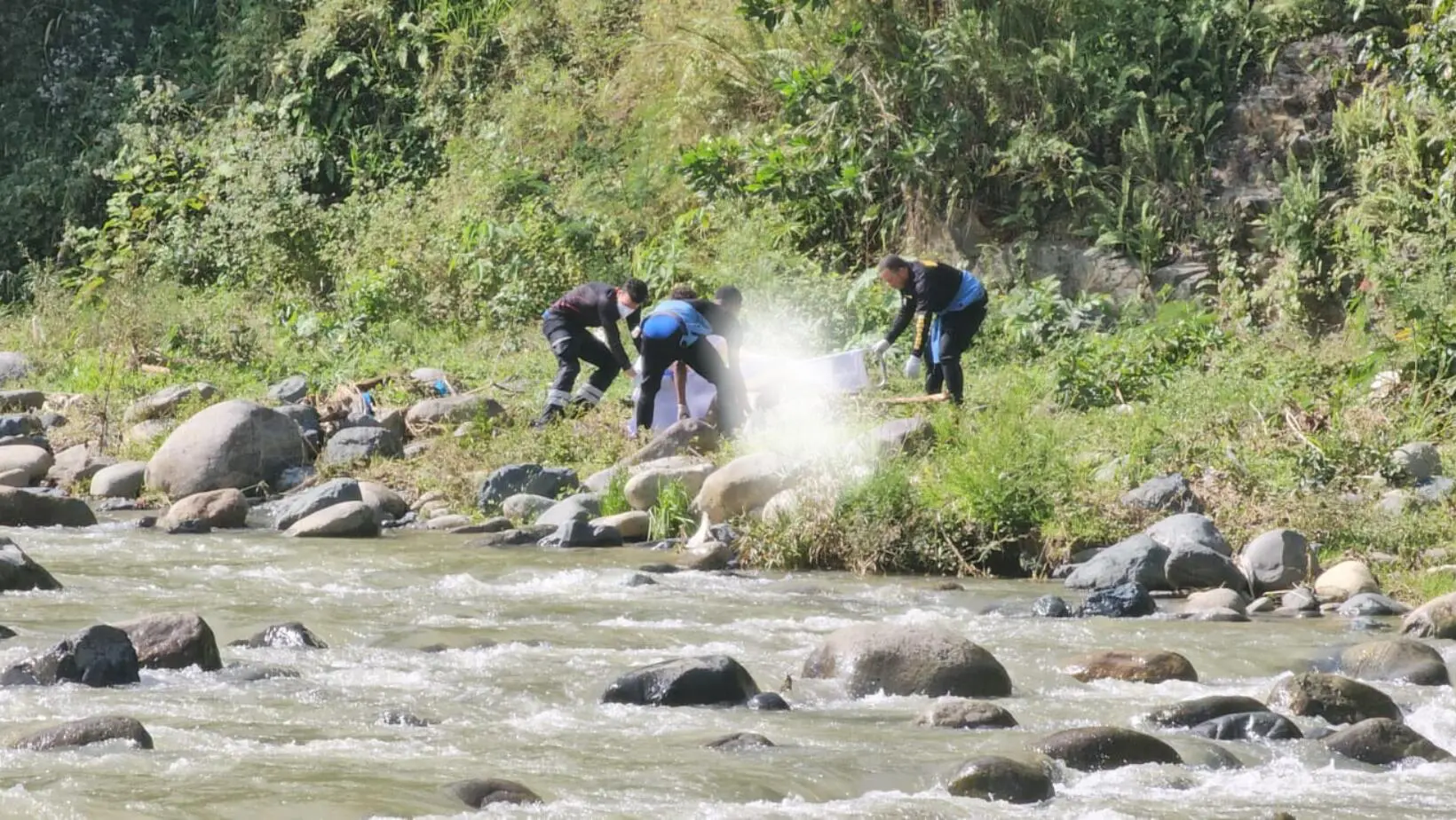 encuentran-cadaver-en-descomposicion-en-rio-de-jarabacoa