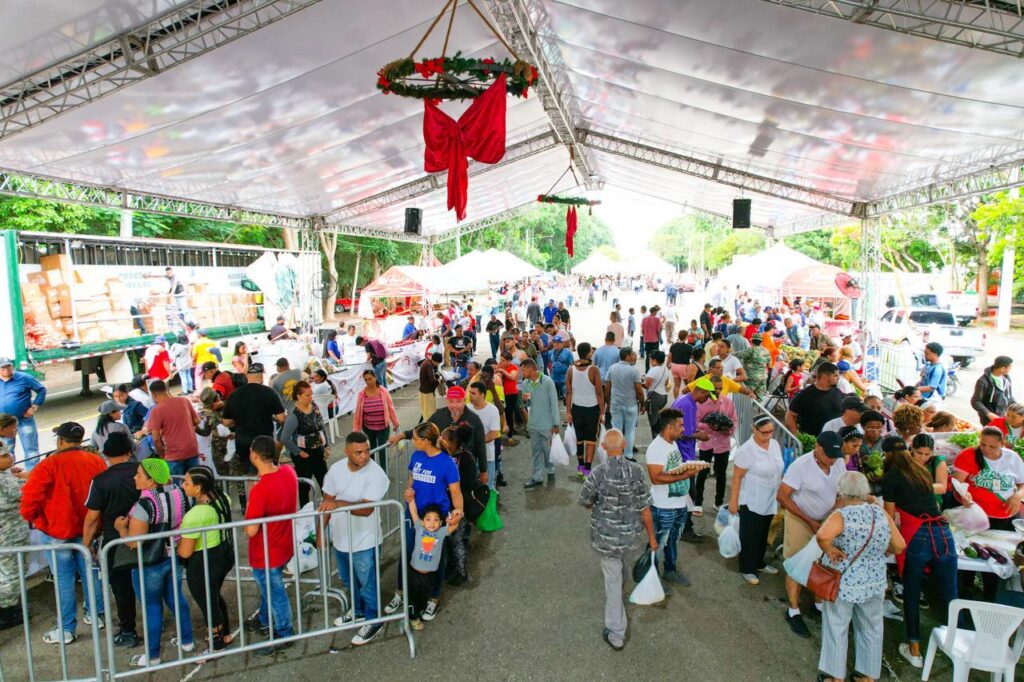 inespre-dice-que-mas-de-500-mil-personas-se-beneficiaron-con-ferias-navidad-del-cambio