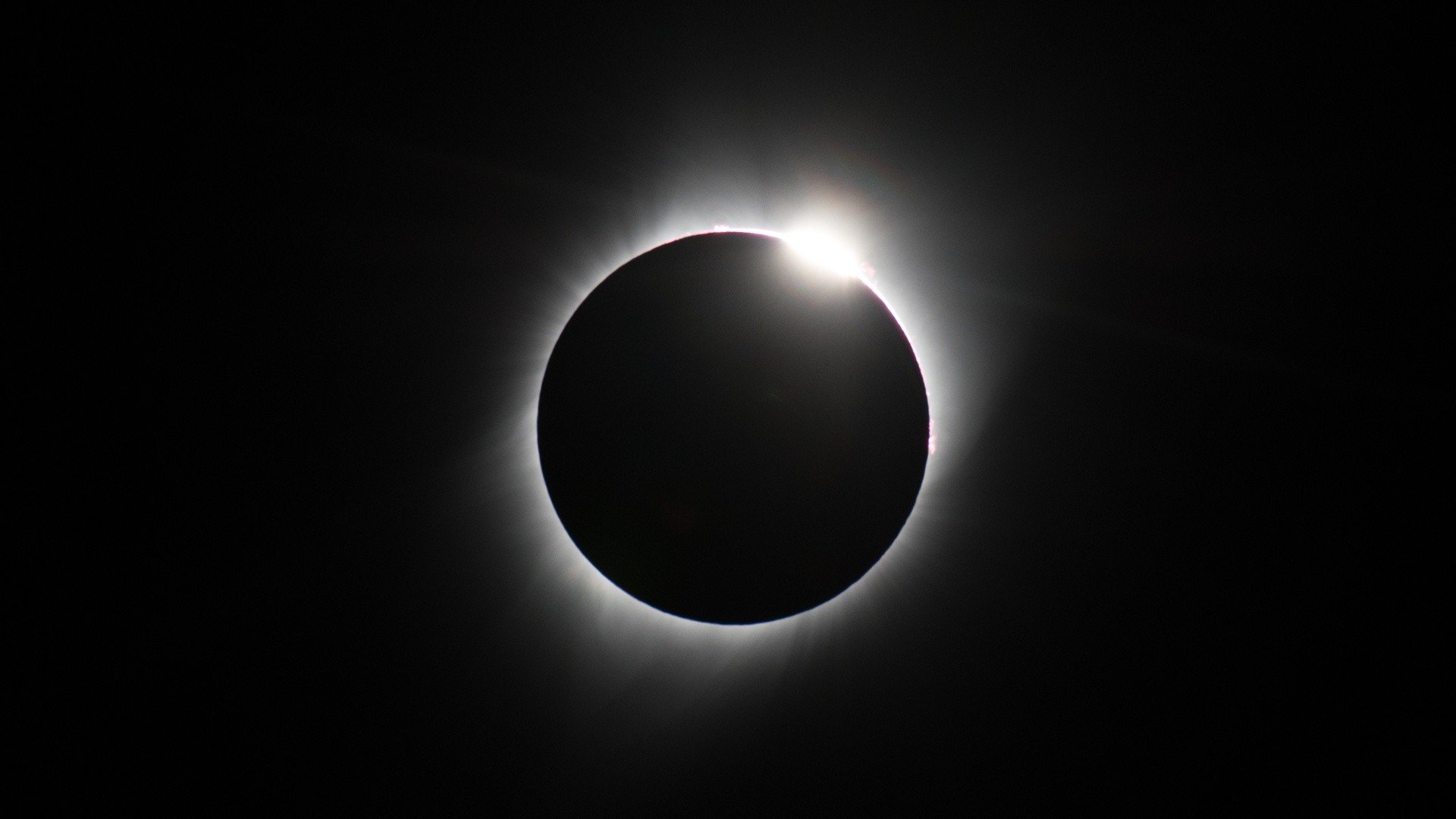 2024-finalizara-con-una-rara-luna-negra:-¿que-es-y-como-observarla?