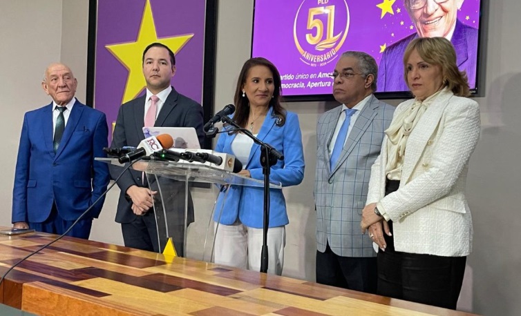 pld-presenta-supuestas-irregularidades-en-la-distribucion-del-bono-navideno-2024