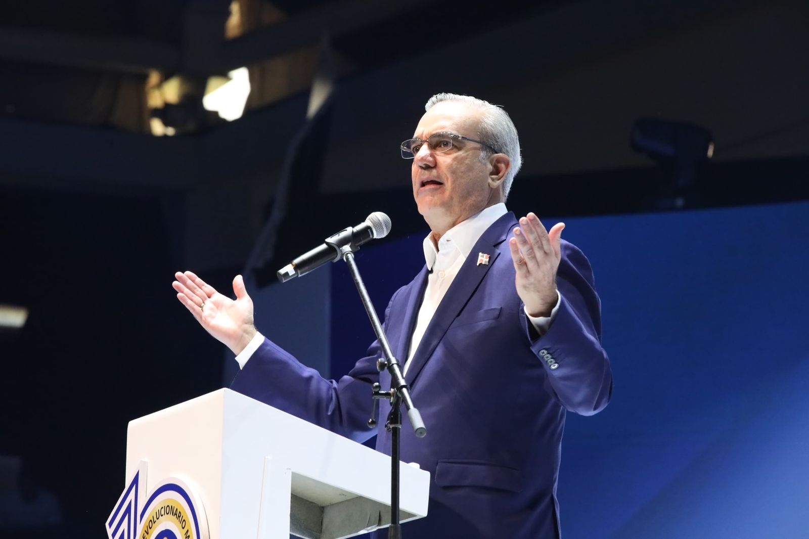 luis-abinader:-el-prm-es-la-mejor-herramienta-para-enfrentar-los-desafios-del-futuro