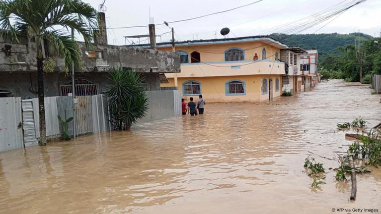 ascienden-a-22-los-fallecidos-por-intensas-lluvias-en-ecuador