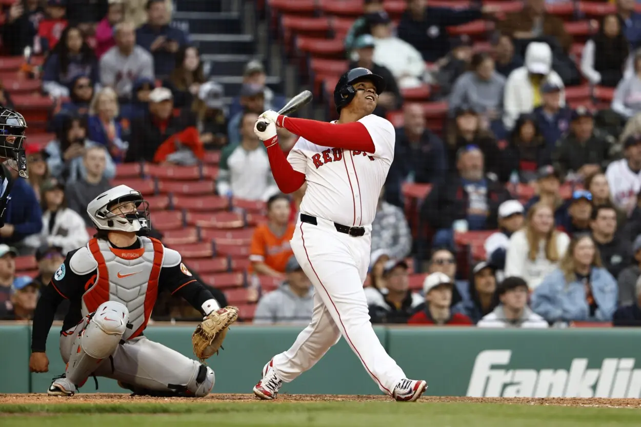 devers-fija-record-personal-con-8-empujadas-en-paliza-de-medias-rojas-sobre-orioles