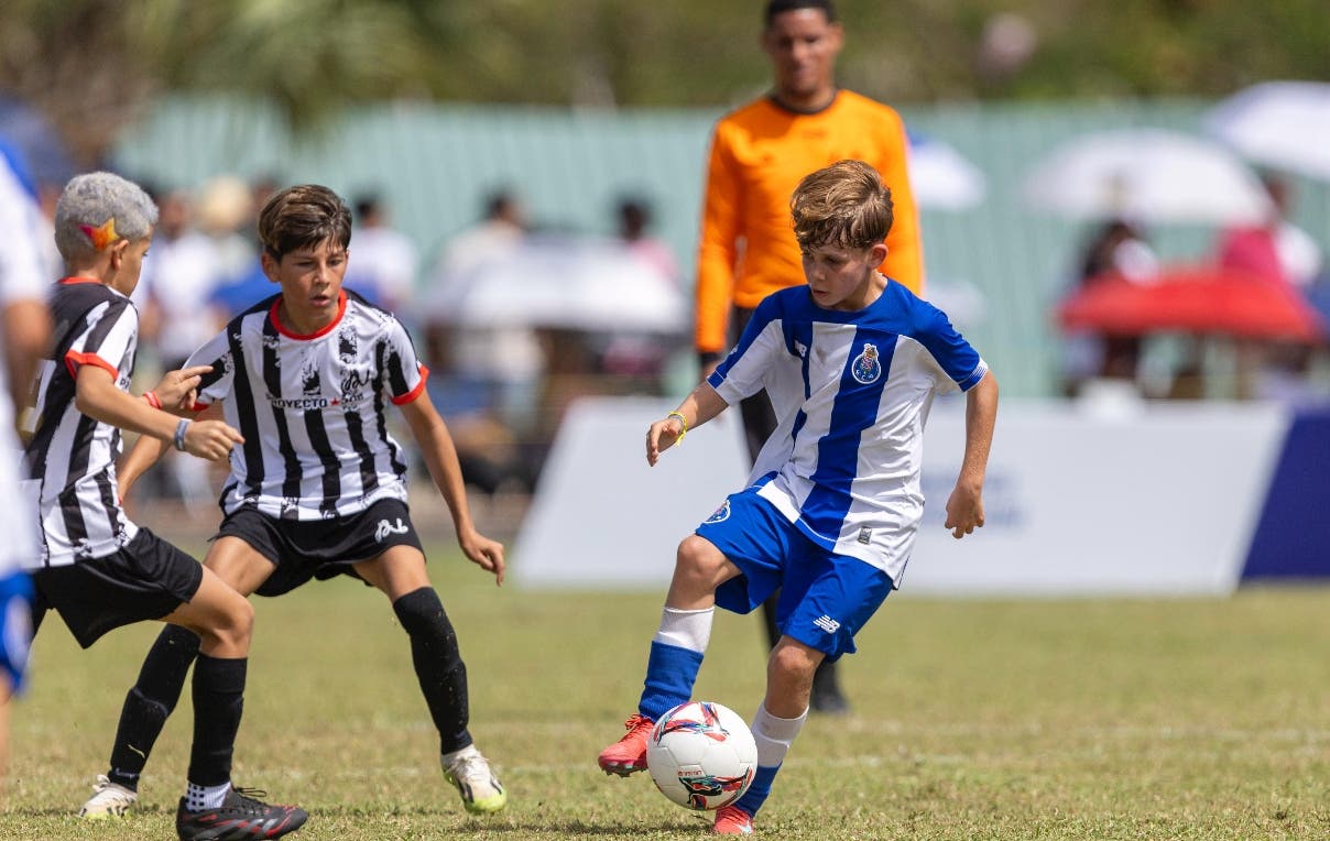 republica-dominicana-brilla-en-inicio-micfootball-punta-cana