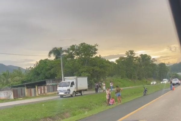 al-menos-un-muerto-y-varios-heridos-tras-accidente-en-autopista-duarte