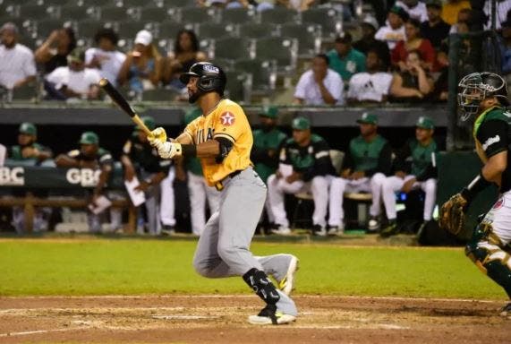 aguilas-siguen-en-la-cima-pese-a-mal-trabajo-de-sus-lanzadores