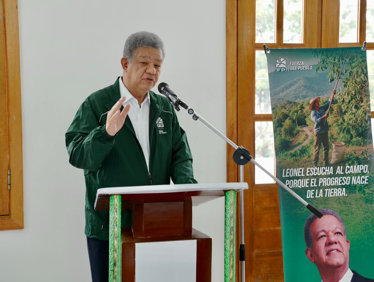 leonel-fernandez-califica-como-“gravisimo-error”-del-prm-el-despido-de-tecnicos-agropecuarios