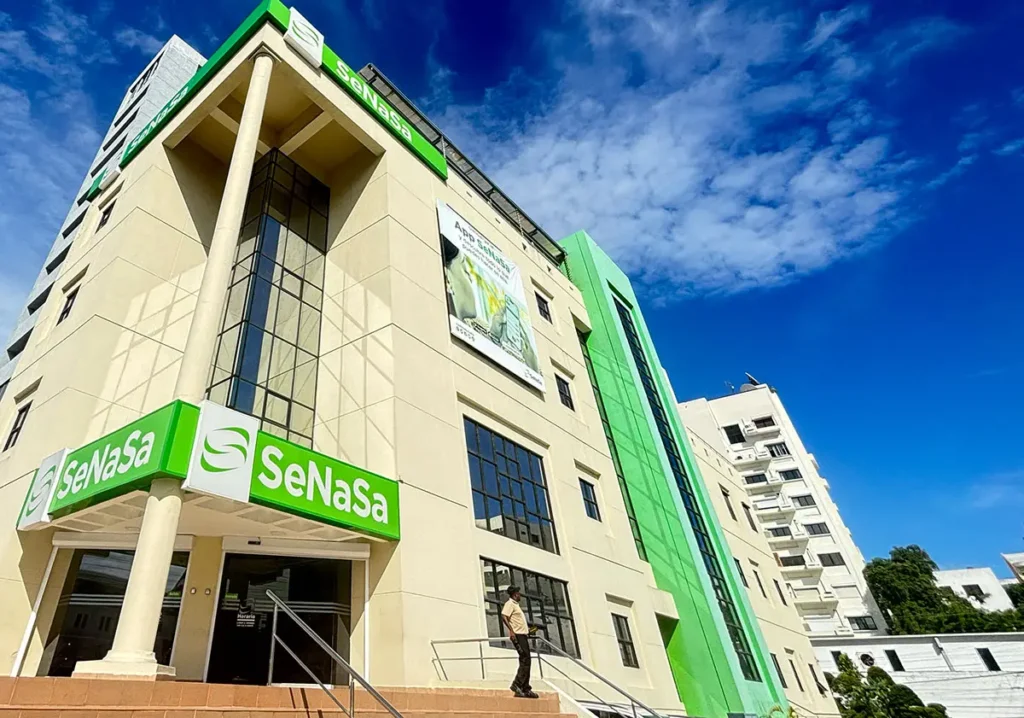senasa-debera-pagar-mas-de-1.8-millones-por-retrasos-en-pagos-a-policlinico