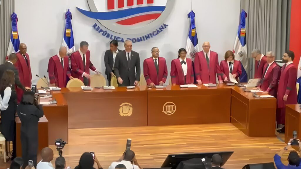video:-luis-abinader-encabeza-audiencia-solemne-del-tribunal-constitucional-en-san-cristobal