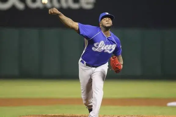lider-en-juegos-salvados-del-beisbol-dominicano,-jairo-asencio,-es-despedido-por-el-licey
