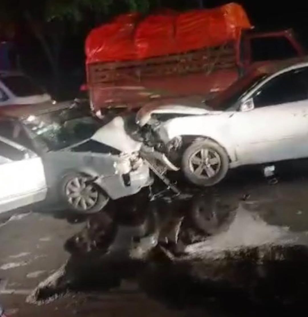 video:-cinco-personas,-incluidos-dos-menores,-resultan-heridas-durante-accidente-en-santiago