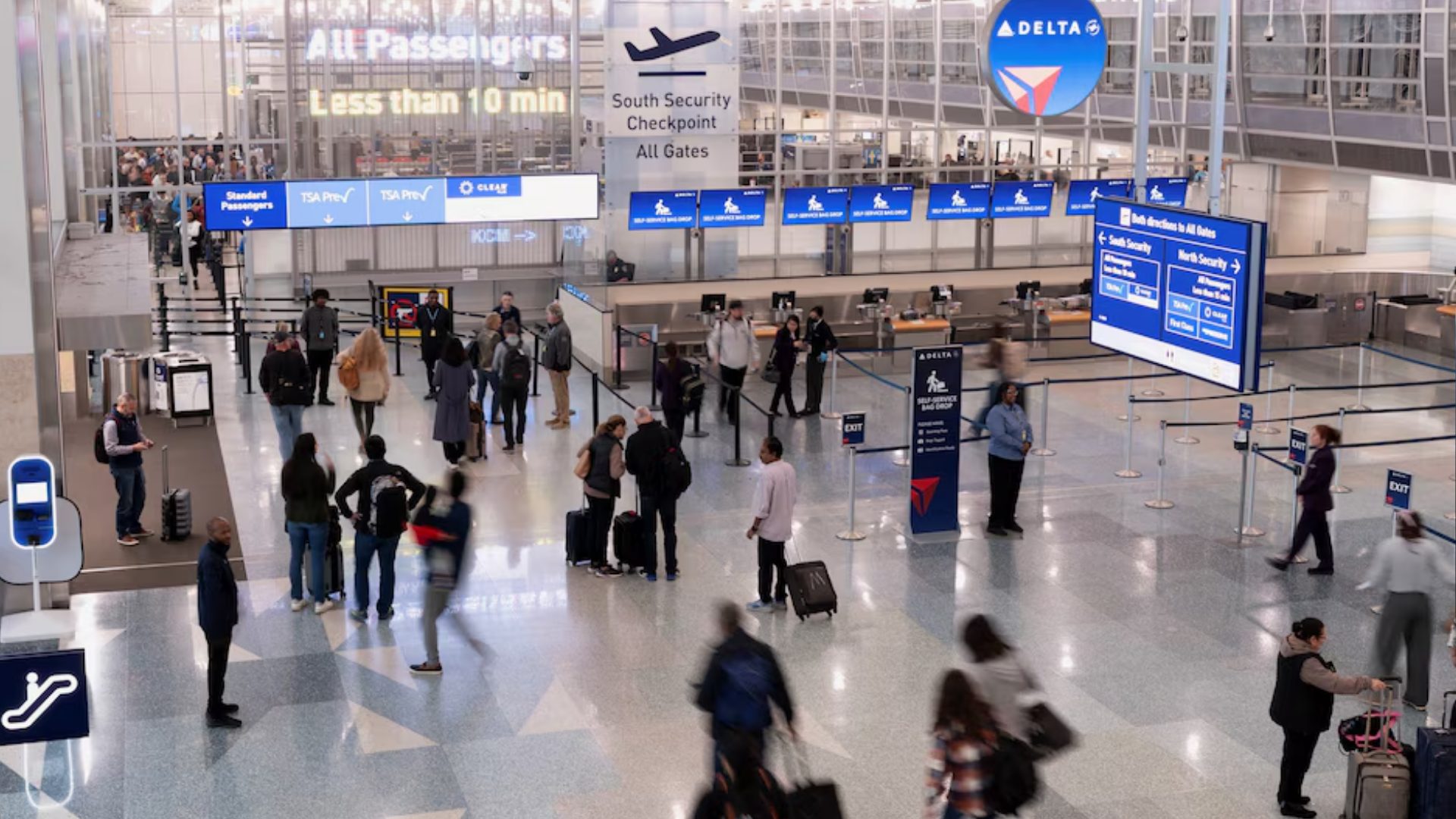 este-domingo,-el-cierre-del-gobierno-agrava-el-caos-aereo-en-eeuu.