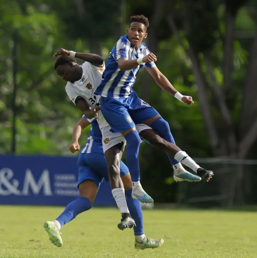 pantoja-encabeza-futbol-dominicano-con-trece-jornadas-diputadas