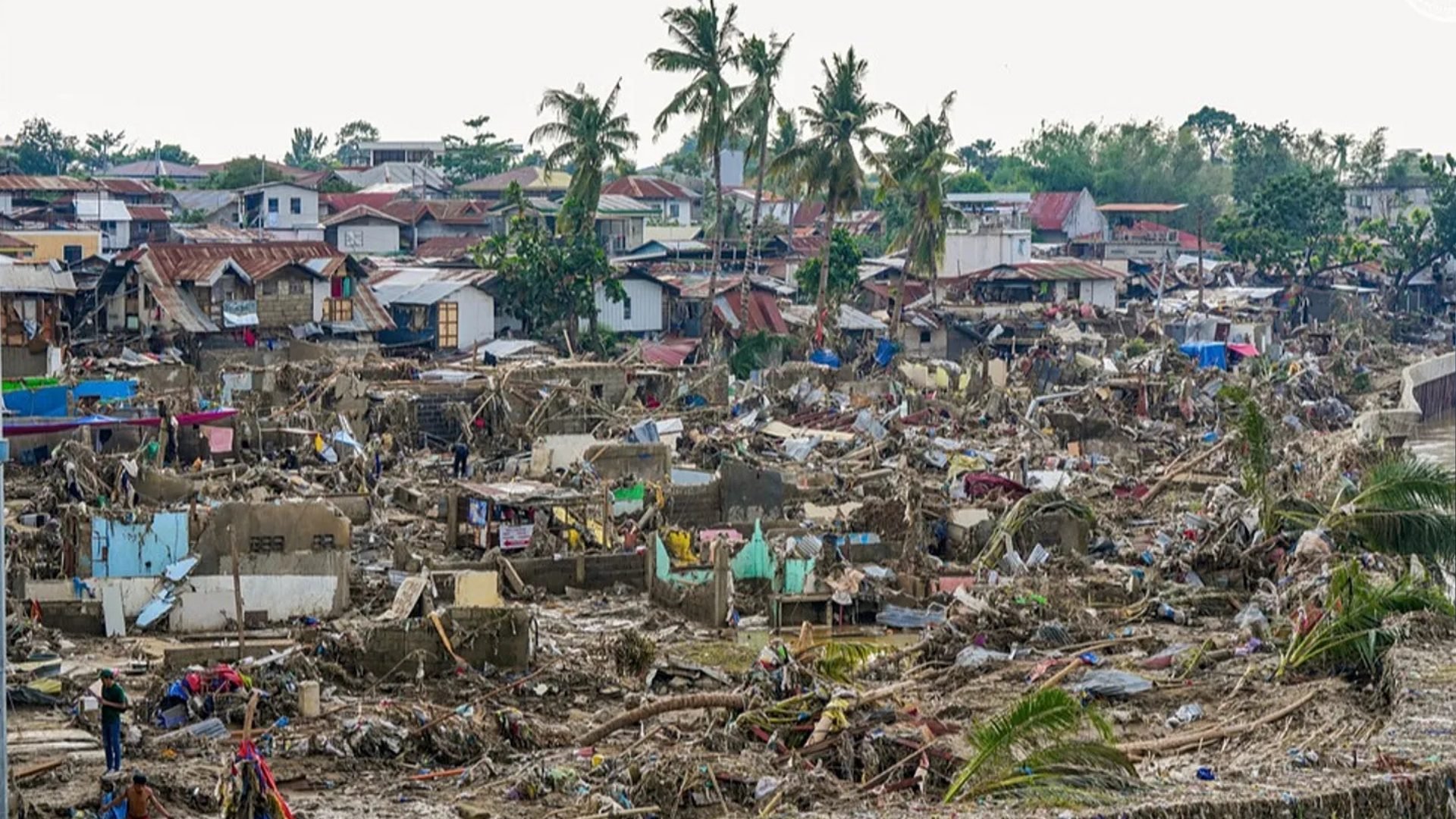 tifon-fung-wong-deja-ocho-muertos-y-mas-de-un-millon-de-desplazados-en-filipinas