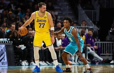 luka-doncic-anota-38-puntos-en-triunfo-lakers