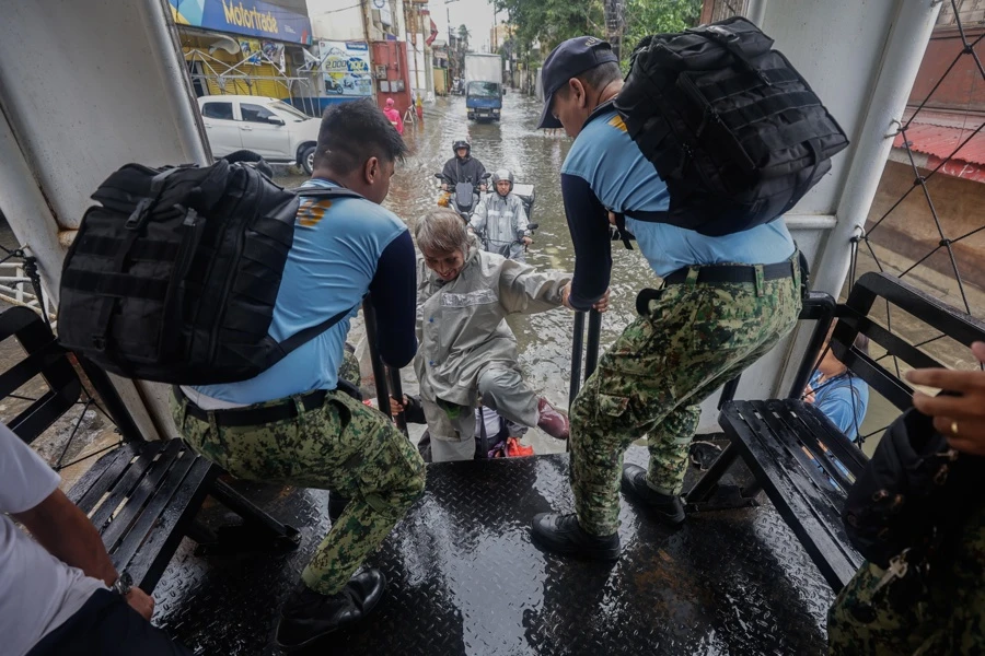 incluso-los-puentes-de-filipinas-sintieron-la-fuerza-de-supertifon