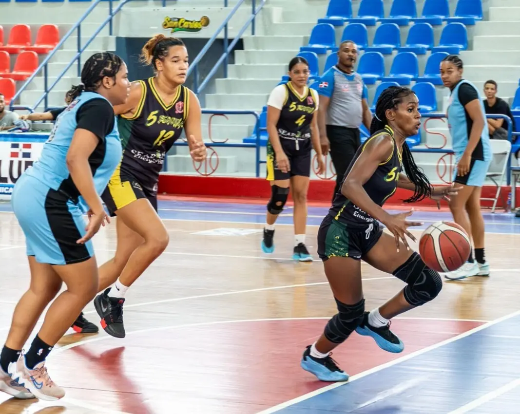 san-carlos-se-clasifica-a-la-final-en-emocionante-semifinal-de-baloncesto-femenino
