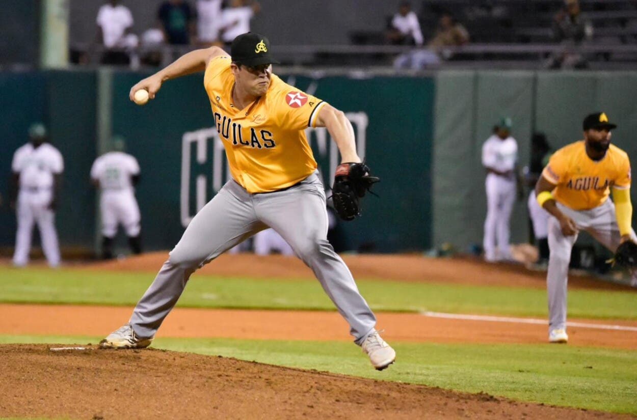 aguilas-cibaenas-se-apoyan-en-reaccion-y-relevo