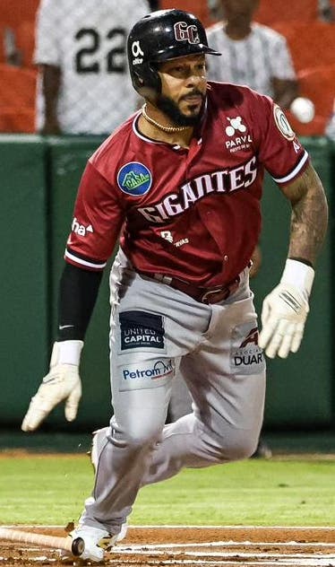 leury-garcia-saca-de-apuros-a-los-gigantes