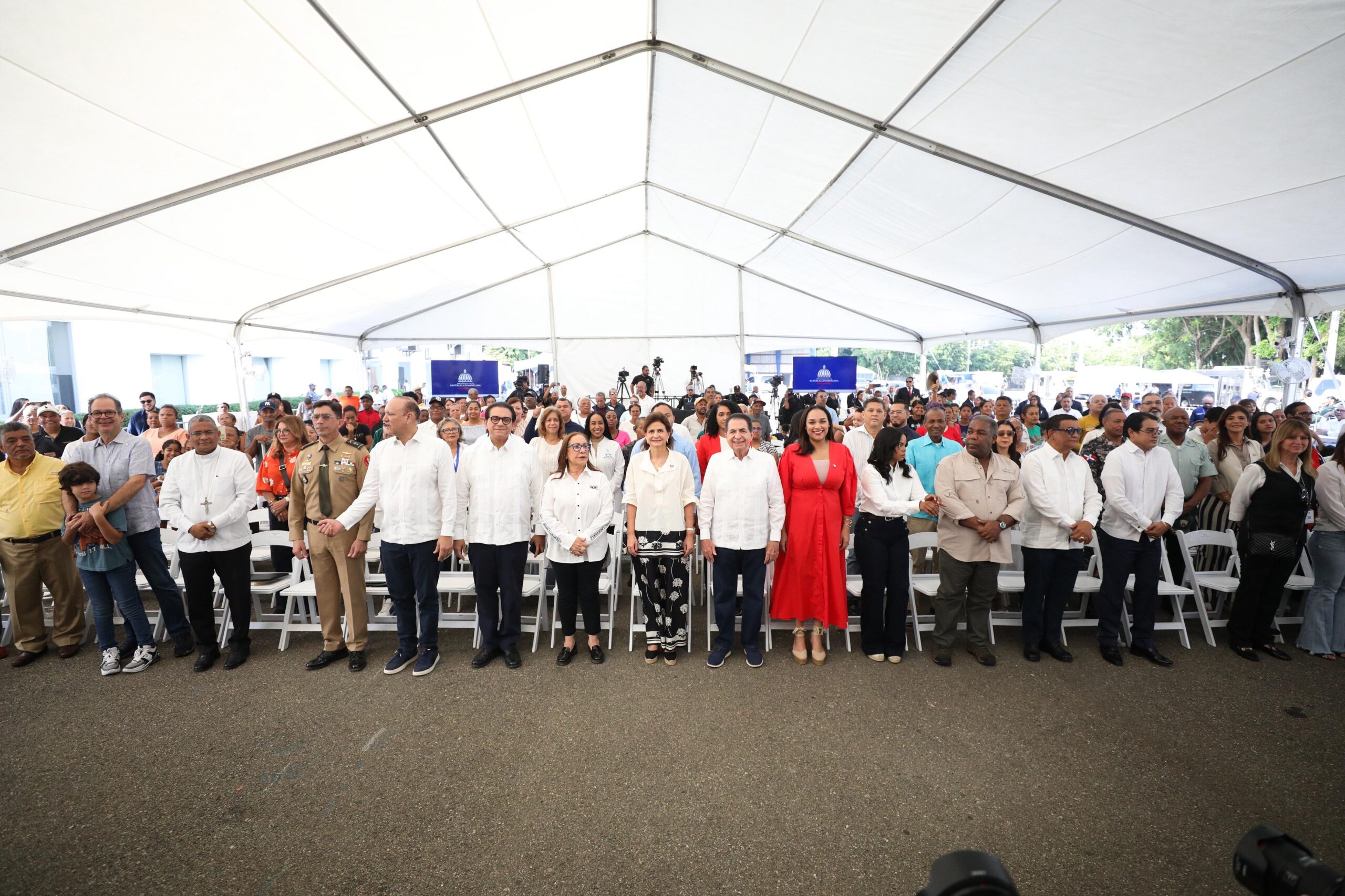 vicepresidenta-raquel-pena-impulsa-jornada-en-santiago-“estamos-en-familia”