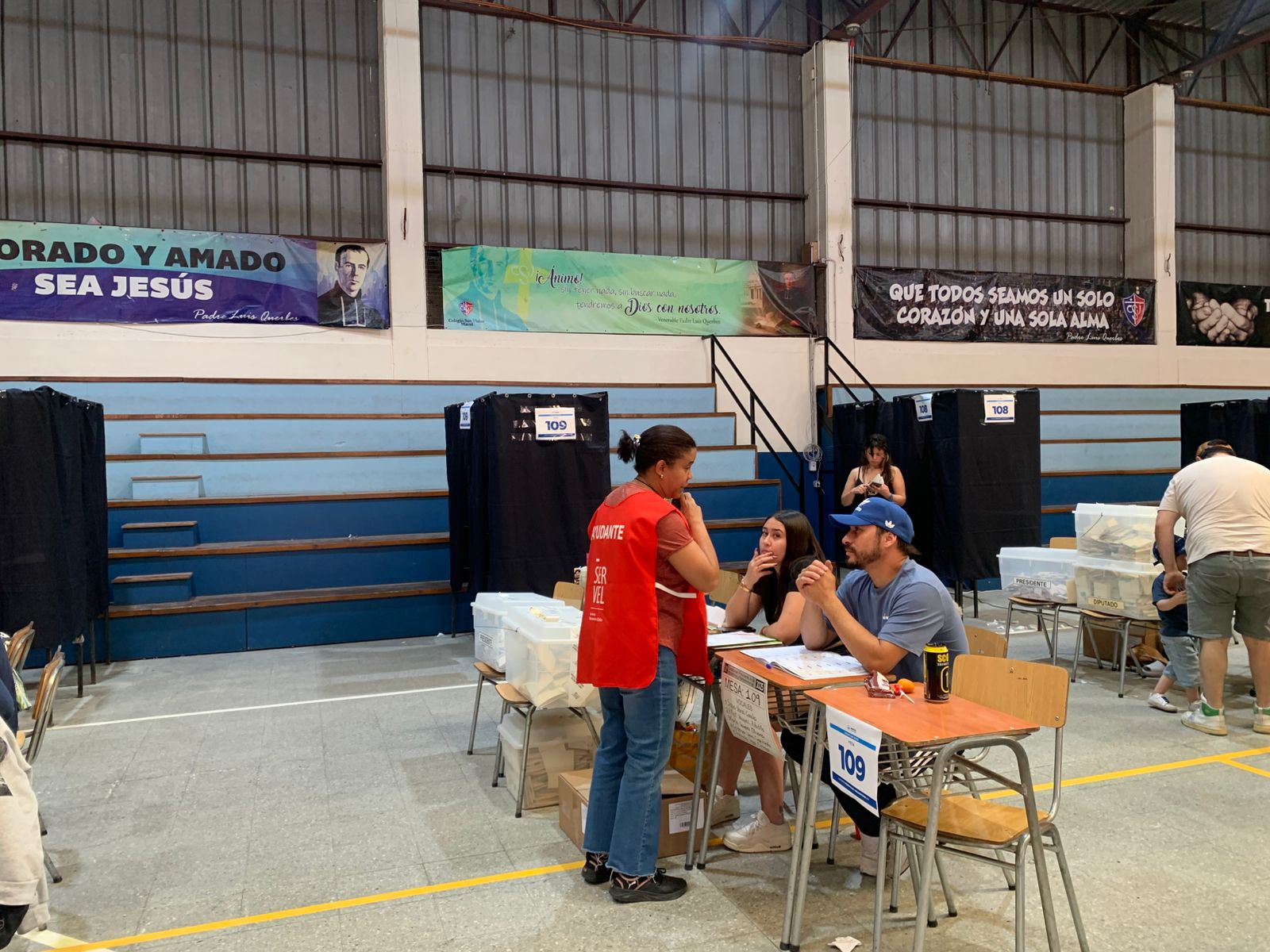 cierran-las-urnas-e-inicia-el-conteo-de-votos-en-las-elecciones-presidenciales-de-chile