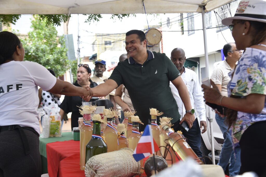 tobias-crespo:-“el-politico-siempre-debe-estar-vinculado-24/7-a-la-gente”