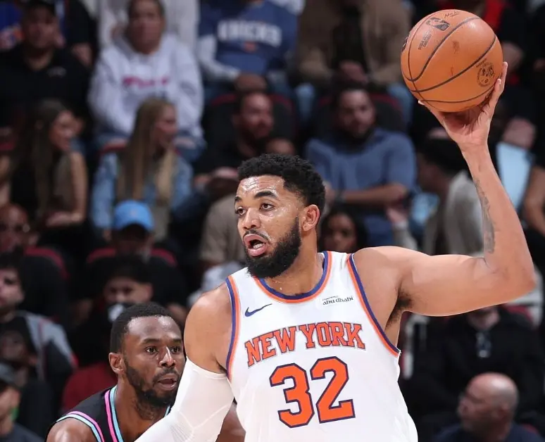 towns-completa-doble-doble-en-derrota-de-knicks