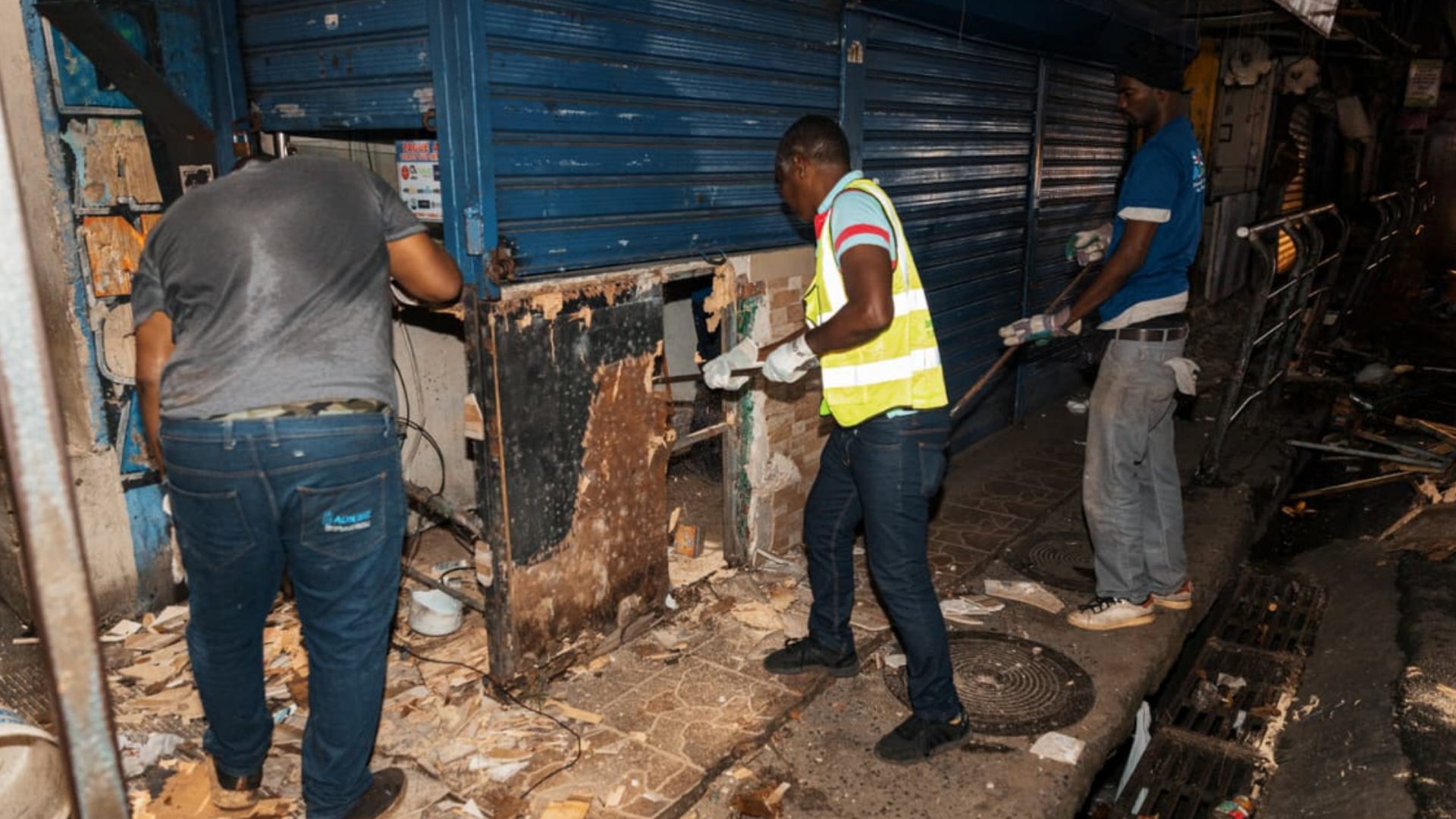 respaldan-retiro-de-comerciantes-informales-en-la-nicolas-de-ovando-con-maximo-gomez