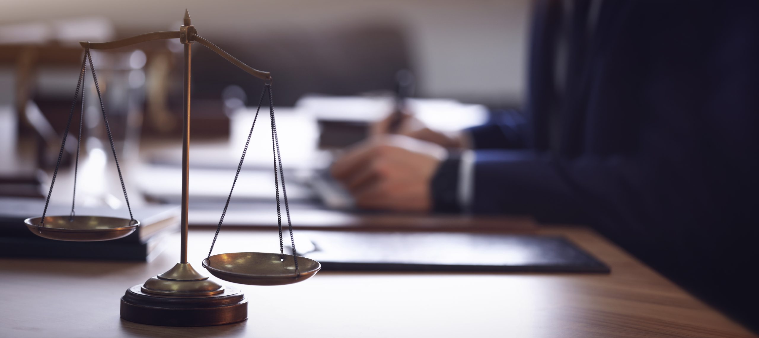 prision-preventiva-a-exoficial-del-estado-civil-y-un-hombre-por-presunta-falsificacion-de-actas-en-bani