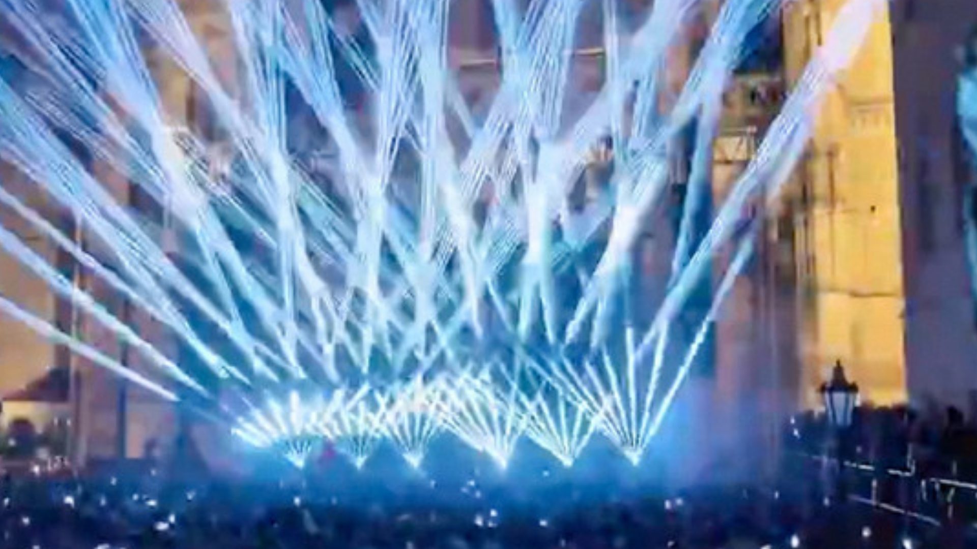 video:-fiesta-‘rave’-en-catedral-santa-isabel:-el-papa-celebra-cumpleanos-de-arzobispo-con-sacedorte-dj